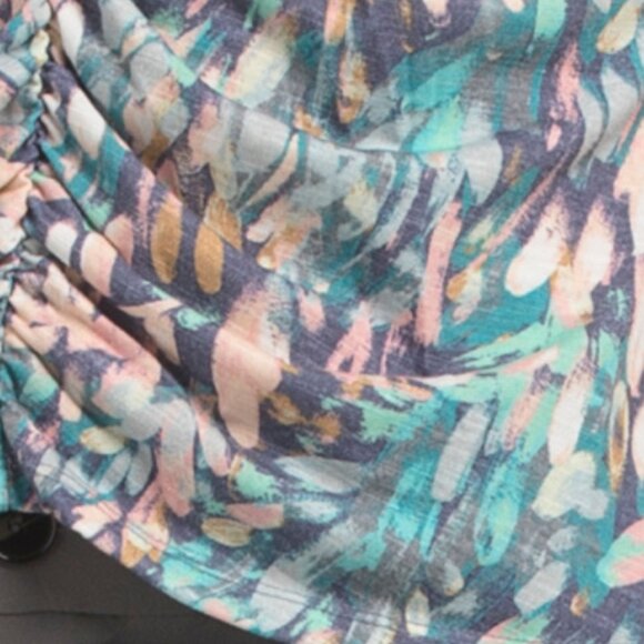 DEMOCRACY Short Sleeve Woven Top - Picture 4 of 4